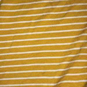 White and yellow striped tee